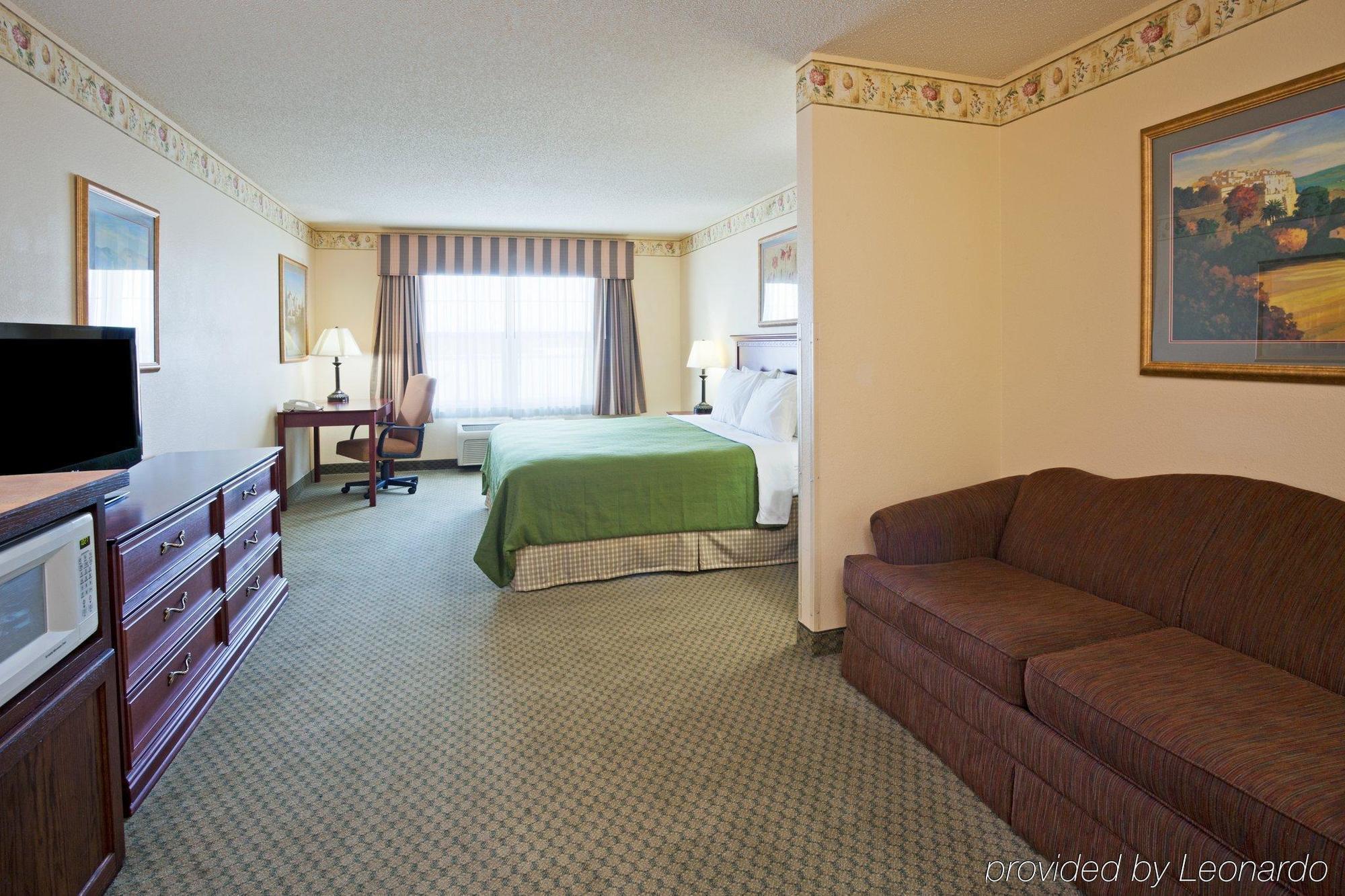 Country Inn & Suites By Radisson, St Cloud East, Mn Saint Cloud Exterior photo
